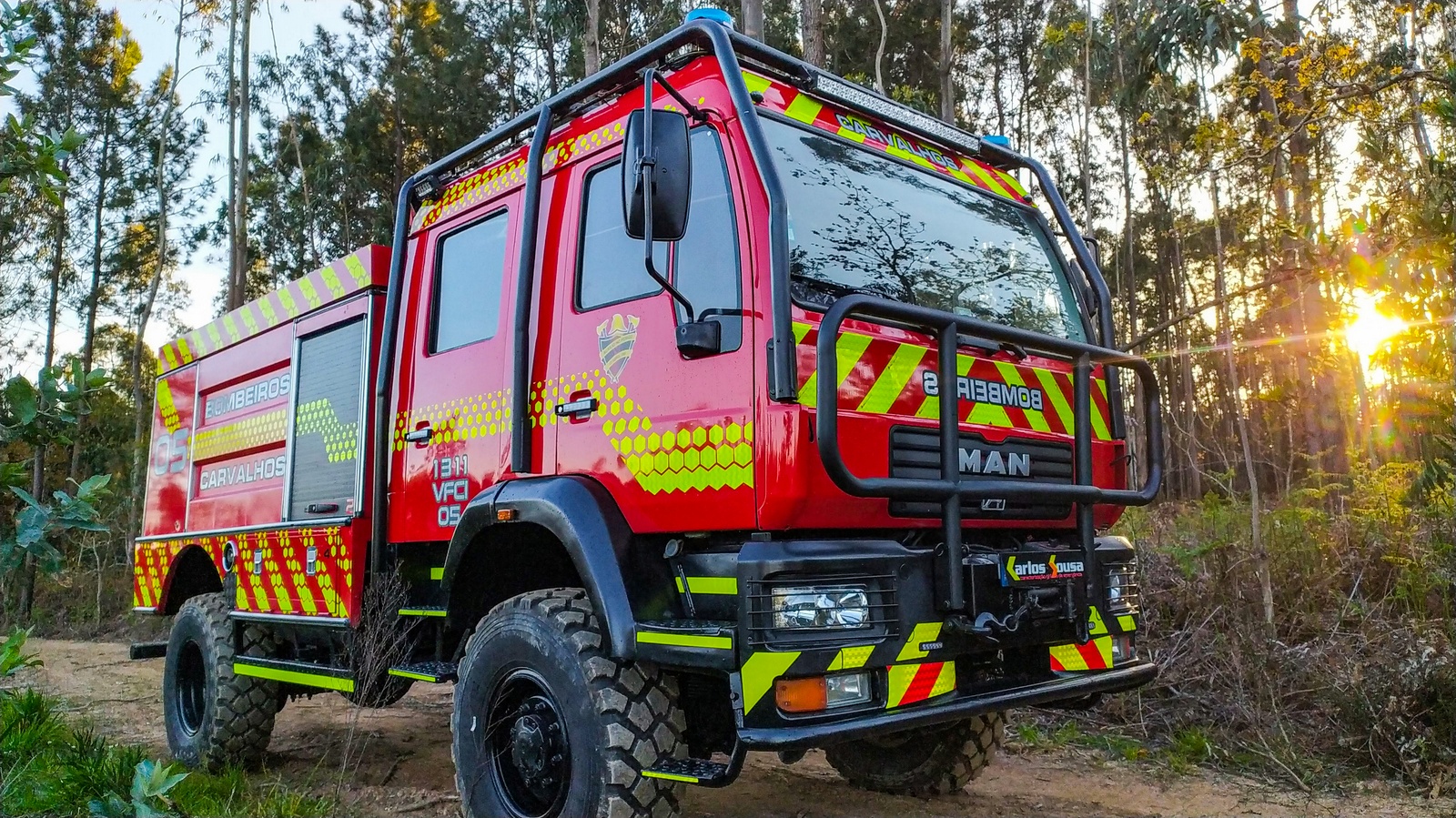 Veículo de emergência caracterizado